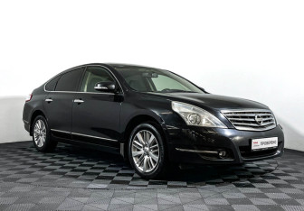 Подержанный автомобиль Nissan Teana 2011 года (3 фото)