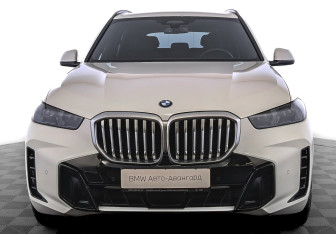 Новый BMW X5 2023 (5 фото)