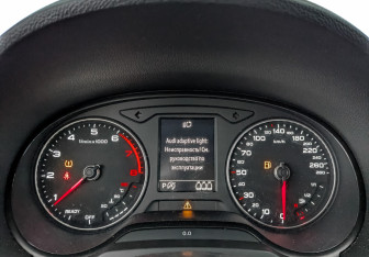 Подержанный автомобиль Audi A3 Sedan 2019 года (16 фото)