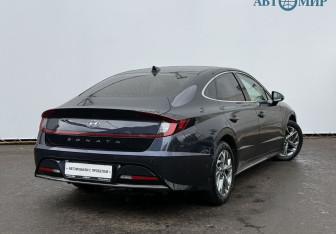 Подержанный автомобиль Hyundai Sonata 2020 года (5 фото)