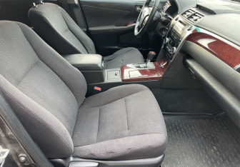 Подержанный автомобиль Toyota Camry Sedan 2012 года (9 фото)