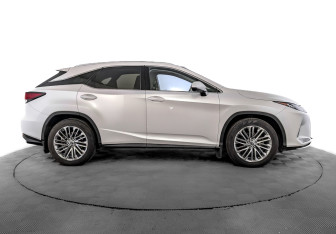 Подержанный автомобиль Lexus RX 2020 года (4 фото)