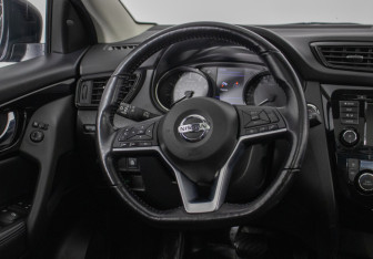 Подержанный автомобиль Nissan Qashqai 2020 года (15 фото)