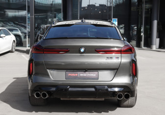 Подержанный автомобиль BMW X6 M 2021 года (6 фото)