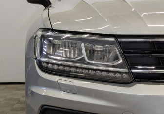 Подержанный автомобиль Volkswagen Tiguan 2020 года (17 фото)