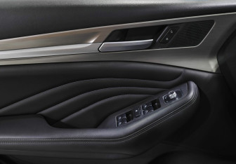 Подержанный автомобиль Haval F7 2019 года (12 фото)