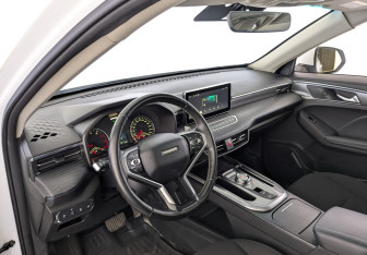 Подержанный автомобиль Haval Jolion 2023 года (16 фото)