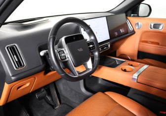 Подержанный автомобиль LiXiang L9 2023 года (17 фото)