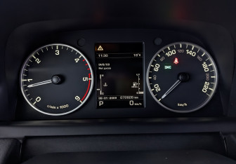 Подержанный автомобиль Land Rover Range Rover Sport 2013 года (15 фото)