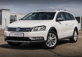 Подержанный автомобиль Volkswagen Passat Wagon 2012 года (1 фото)