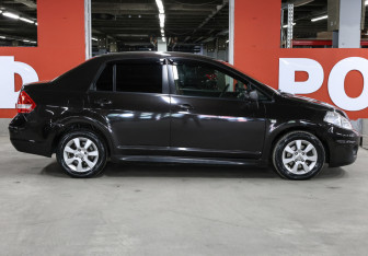Подержанный автомобиль Nissan Tiida Sedan 2011 года (4 фото)