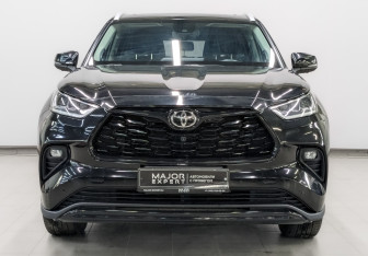 Подержанный автомобиль Toyota Highlander 2024 года (2 фото)
