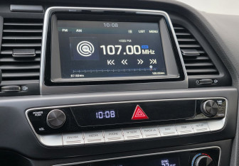 Подержанный автомобиль Hyundai Sonata 2019 года (13 фото)