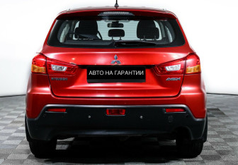 Подержанный автомобиль Mitsubishi ASX 2012 года (4 фото)