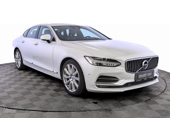 Подержанный автомобиль Volvo S90 2019 года (3 фото)