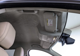 Подержанный автомобиль Jaguar F-Pace 2019 года (23 фото)