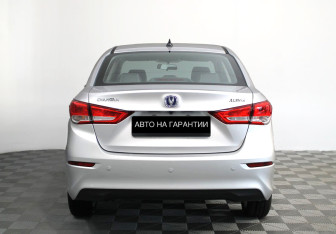 Подержанный автомобиль Changan Alsvin 2023 года (4 фото)