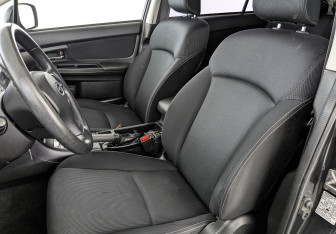 Подержанный автомобиль Subaru XV 2013 года (20 фото)