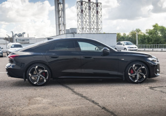 Подержанный автомобиль Audi A5 Liftback 2025 года (5 фото)