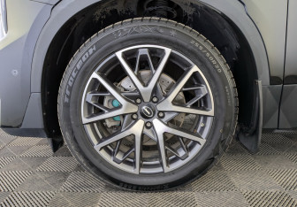 Подержанный автомобиль GAC GS8 2024 года (18 фото)