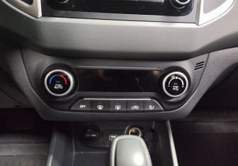 Подержанный автомобиль Hyundai Creta 2019 года (17 фото)