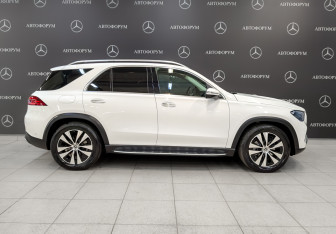 Подержанный автомобиль Mercedes-Benz GLE 2025 года (4 фото)