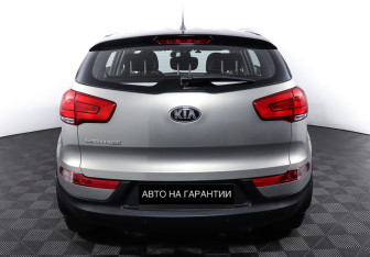 Подержанный автомобиль Kia Sportage 2015 года (6 фото)