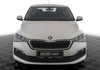 Подержанный автомобиль Skoda Rapid Liftback 2022 года (2 фото)