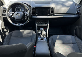 Подержанный автомобиль Skoda Karoq 2021 года (11 фото)