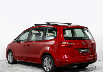 Подержанный автомобиль SEAT Alhambra 2014 года (5 фото)