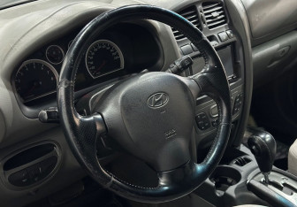 Подержанный автомобиль Hyundai Santa Fe 2008 года (12 фото)