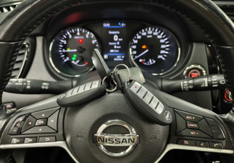 Подержанный автомобиль Nissan X-Trail 2020 года (18 фото)