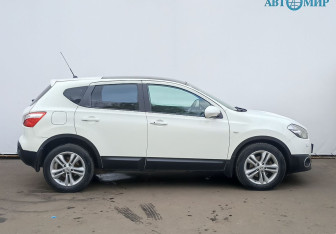 Подержанный автомобиль Nissan Qashqai 2011 года (4 фото)