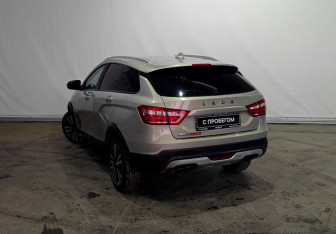 Подержанный автомобиль LADA (ВАЗ) Vesta Wagon 2018 года (4 фото)