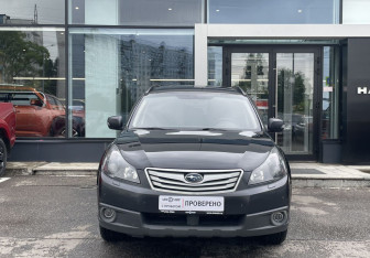 Подержанный автомобиль Subaru Legacy Wagon 2011 года (2 фото)