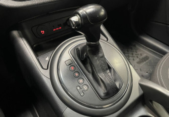 Подержанный автомобиль Kia Sportage 2013 года (17 фото)