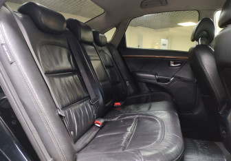 Подержанный автомобиль Hyundai Grandeur 2007 года (13 фото)