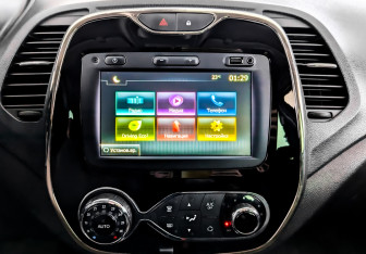 Подержанный автомобиль Renault Kaptur 2019 года (15 фото)