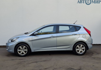 Подержанный автомобиль Hyundai Solaris Hatchback 2012 года (8 фото)