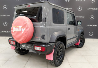 Подержанный автомобиль Suzuki Jimny 2021 года (5 фото)