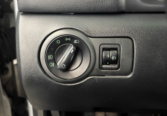 Подержанный автомобиль Skoda Octavia Liftback 2008 года (15 фото)