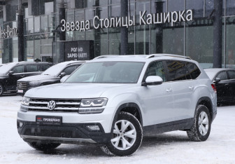 Подержанный автомобиль Volkswagen Teramont 2018 года (20 фото)