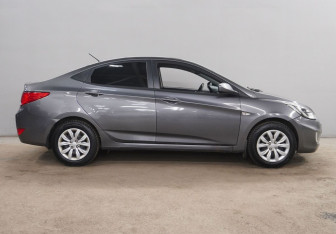 Подержанный автомобиль Hyundai Solaris Sedan 2014 года (4 фото)