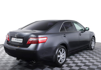 Подержанный автомобиль Toyota Camry Sedan 2007 года (5 фото)