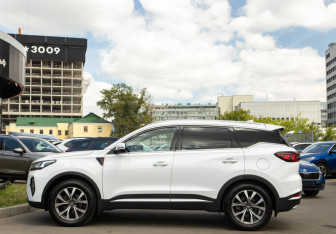 Подержанный автомобиль Chery Tiggo 7 Pro Max 2023 года (6 фото)