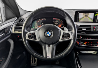 Подержанный автомобиль BMW X4 2020 года (21 фото)