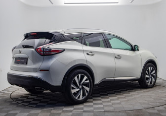 Подержанный автомобиль Nissan Murano Suv 2019 года (5 фото)