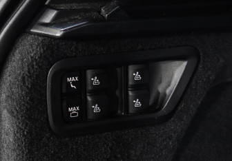 Подержанный автомобиль BMW X7 2021 года (25 фото)