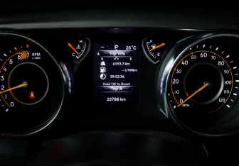 Подержанный автомобиль Jeep Wrangler 2021 года (11 фото)