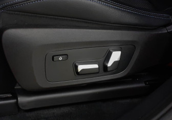 Подержанный автомобиль BMW X4 2019 года (21 фото)